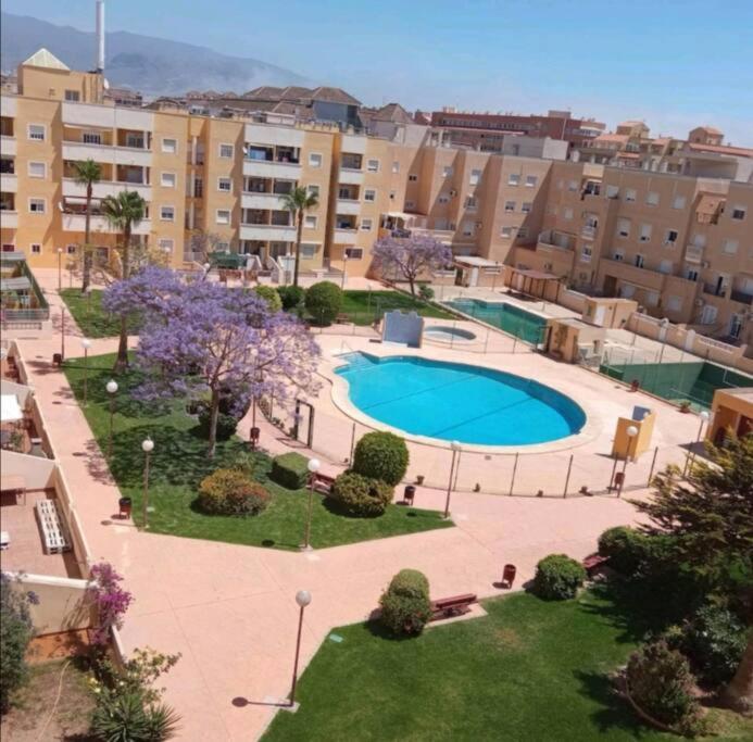 Apartamento Zona Playa En Roquetas Cerca De Bares Restaurantes Y Centro Comercial Roquetas de Mar Esterno foto